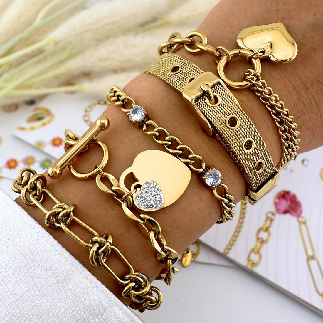 18K Gold Plated Stainless Steel Hearts Bracelet – Stylish, Durable & Hypoallergenic